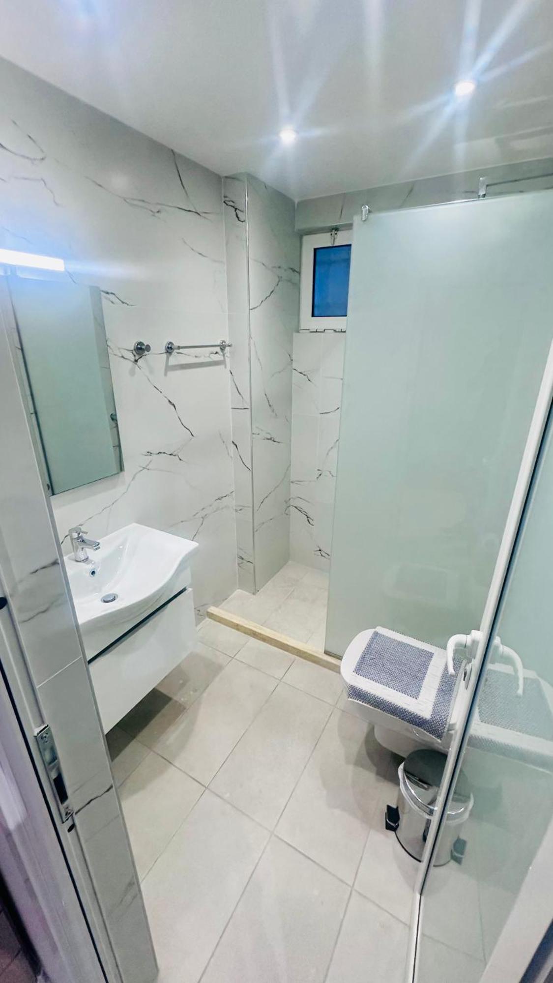 Vangjelis Hotel Химара Экстерьер фото
